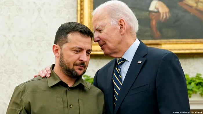 Joe Biden i-a promis președintelui ucrainean Volodimir Zelenski sprijin „cât timp este nevoie” 