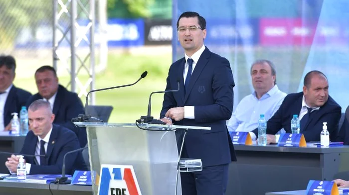 Răzvan Burleanu adună banii cu lopata