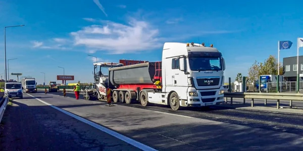 Lucrări pe Autostrada Soarelui A2 sectorul de beton de la Fundulea spre Bucureşti Sursa Facebook CNAIR