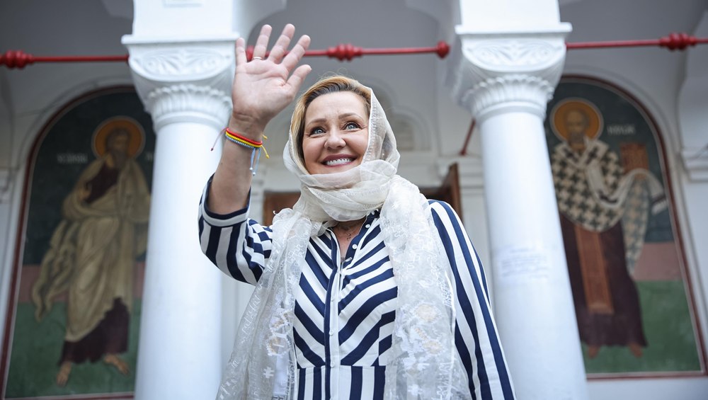 „Elena, tu ești Kamala de Câmpulung”. Imnul compus pentru Lasconi de un profesor din România