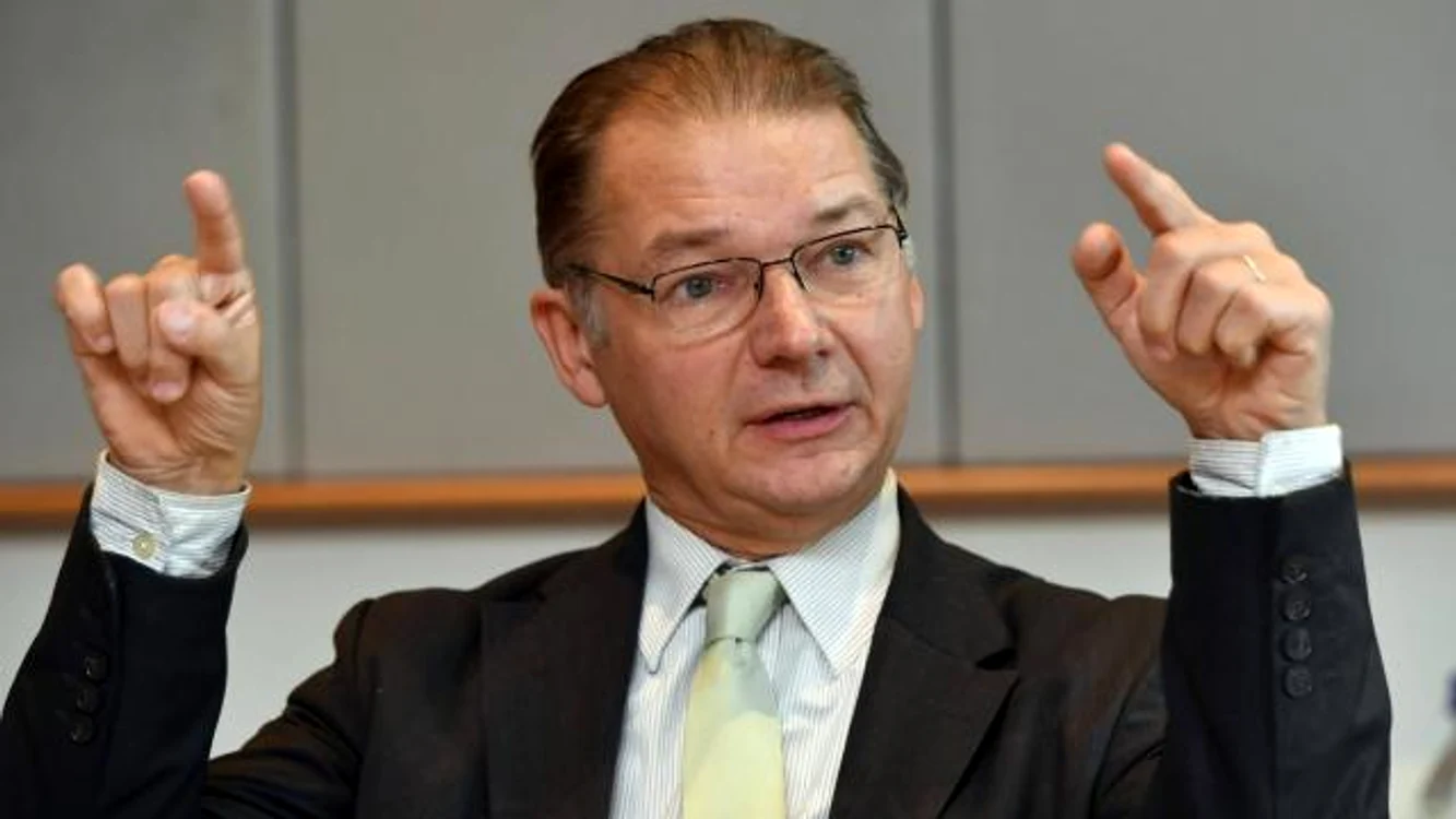 
    Philippe Lamberts, președintele Grupului Verzilor, condamnă violențele jandarmilor    