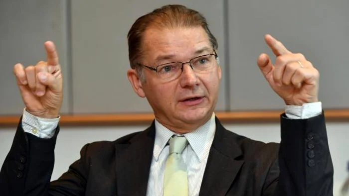 
    Philippe Lamberts, președintele Grupului Verzilor, condamnă violențele jandarmilor    