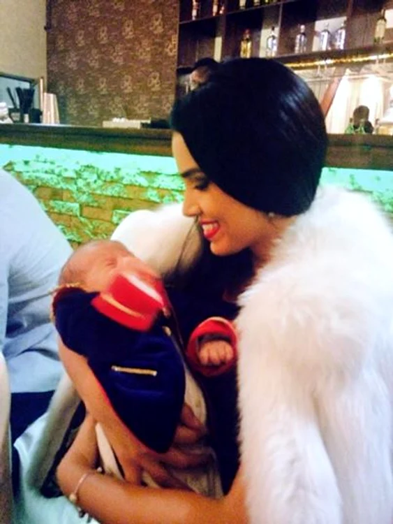 Adelina este tot mai tentată să devină mămică