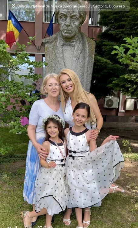 andreea balan si fetele ei jpeg