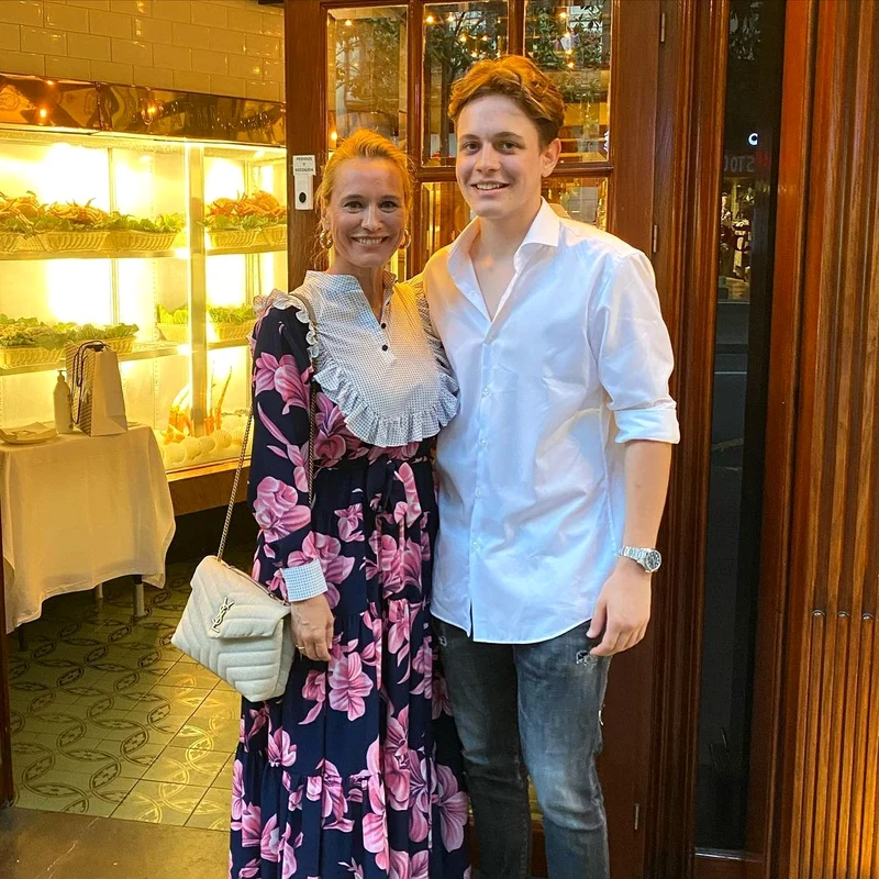 1 andreea esca si aris jpg jpeg