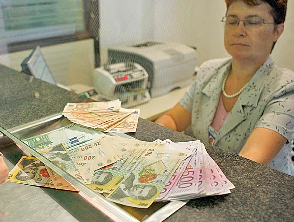 
    BNR a anunţat, ieri, un curs de referinţă de 4,5742 lei  