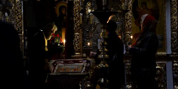 Preotul oficia slujba în momentul în care a fost prădat. Arhivă Adevărul Ploiești