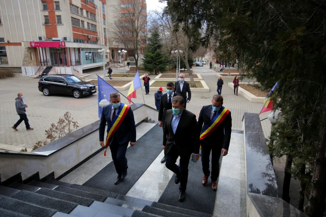 Alexandru Rafila, în vizită la Călăraşi FOTO Facebook/CJC