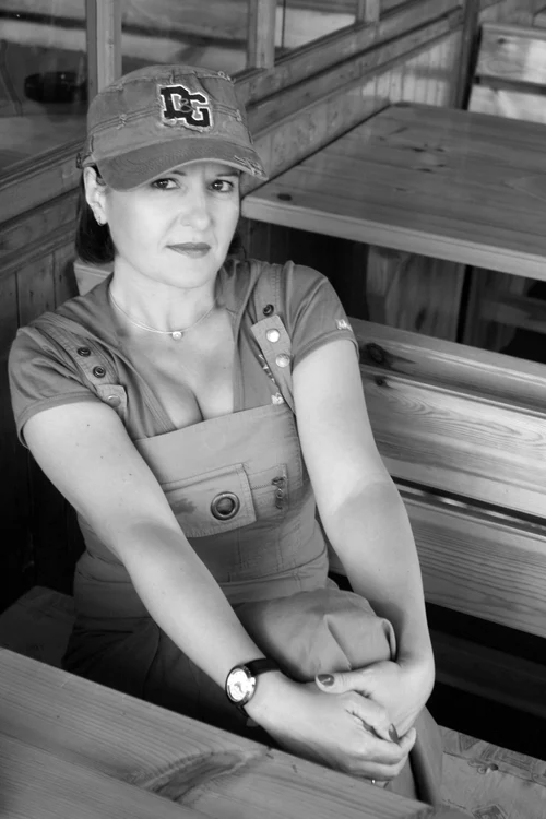 Despre imagini culturale şi cuvinte tipărite – interviu cu Daniela ZECA BUZURA, jurnalistă şi scriitoare jpeg
