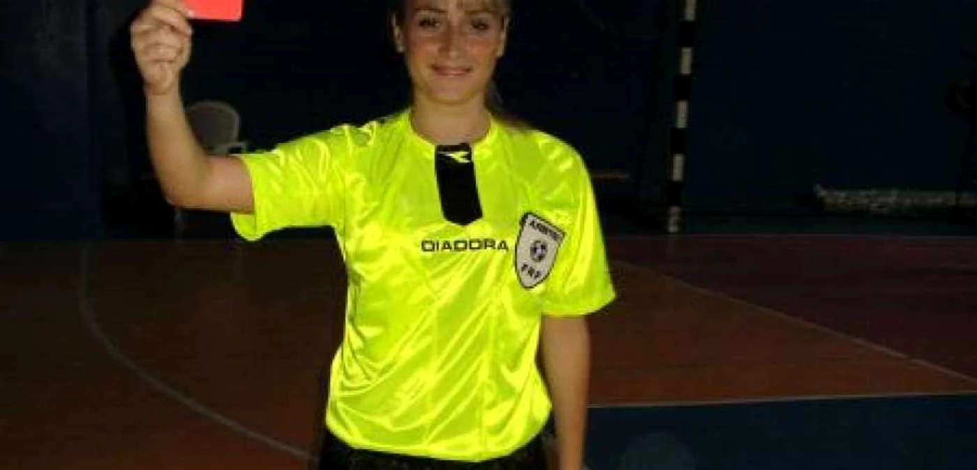 Alina Peşu este singura fată din Dolj care arbitrează în Liga a III-a