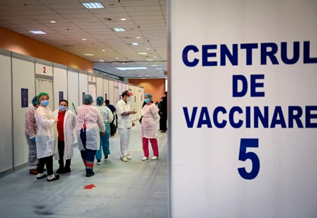 
    Persoanele cu dizabilităţi se pot programa pentru vaccinarefoto: AFP  