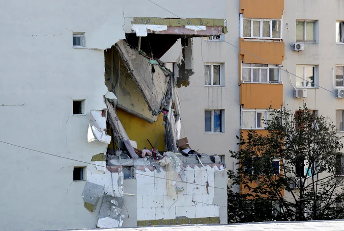 Blocul din Rahova afectat de explozie