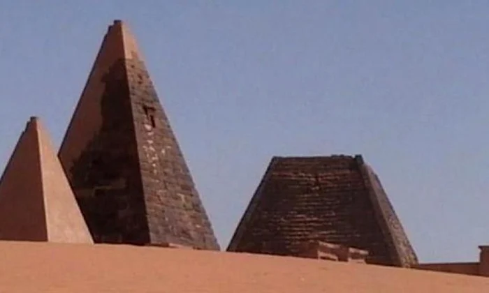 16 piramide descoperite pe teritoriul Sudanului jpeg