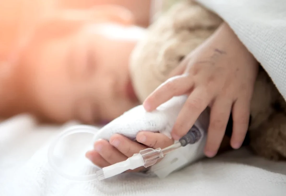 Copil pe patul de spital SURSĂ Arhiva Adevărul