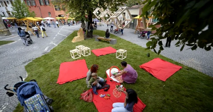 Sibienii si turistii sunt asteptati al picnic in centrul orasului