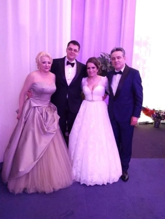 
    Elena Dăncilă, fosta noră a Vioricăi Dăncilă  