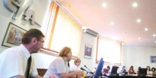 CNA a amendat posturile TV pentru depăşirea spaţiului de publicitate
