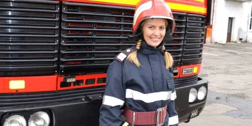 Paramedicul Laura Papuc  i-a salvat viaţa bătrânului