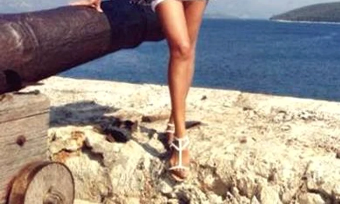 Nicoleta Luciu fara creme solare2 jpeg
