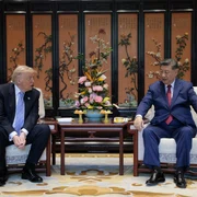 Trump, alături de Xi Jinping la complexul de protocol Zhongnanhai din Beijing FOTO AFP