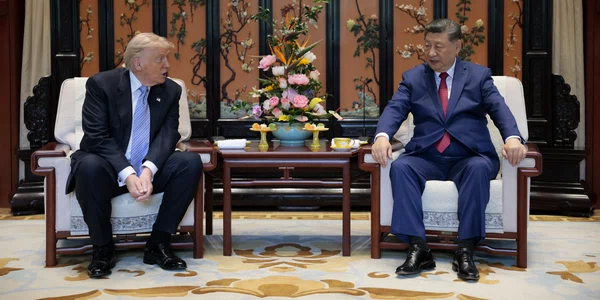 Trump, alături de Xi Jinping la complexul de protocol Zhongnanhai din Beijing FOTO AFP