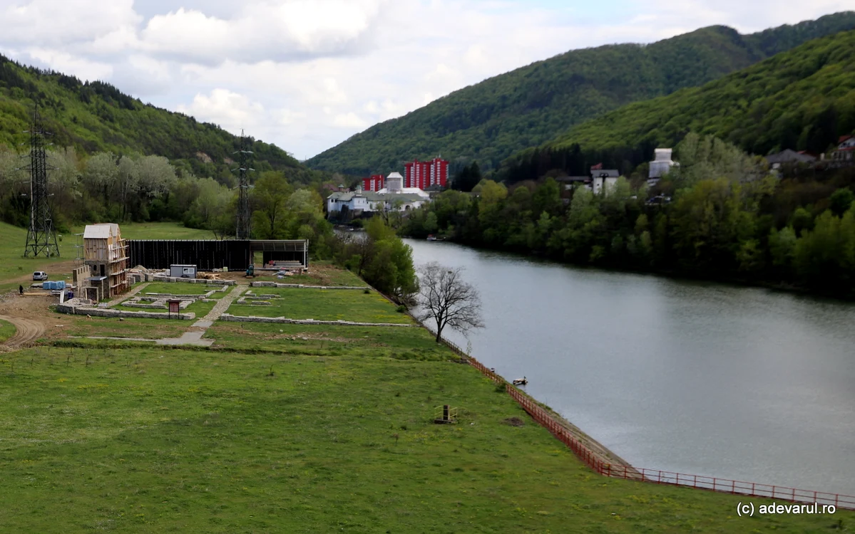 Valea Oltului, zona Cozia. Foto: Daniel Guță, ADEVĂRUL