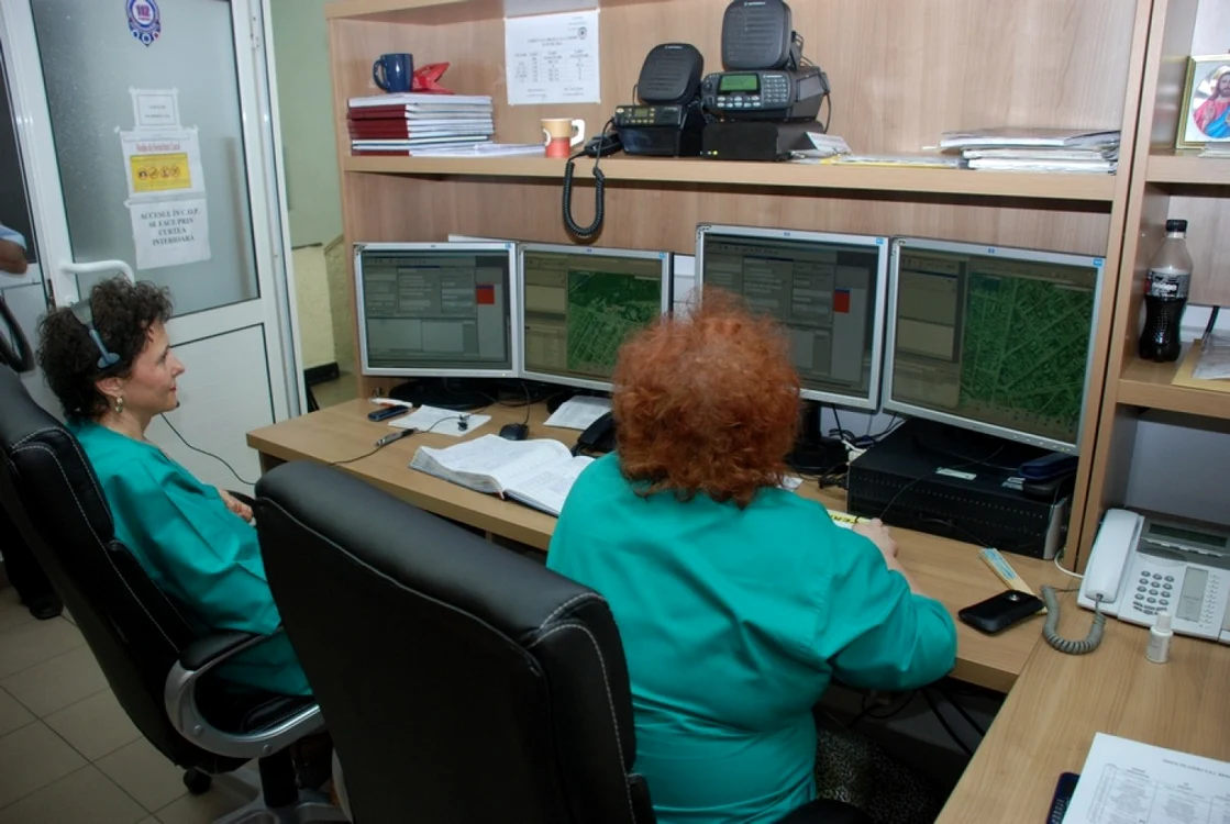Ministerul Sănătăţii şi Departamentul pentru Situaţii de Urgenţă au suplimentat numărul de ambulanţe la SMURD şi SABIF