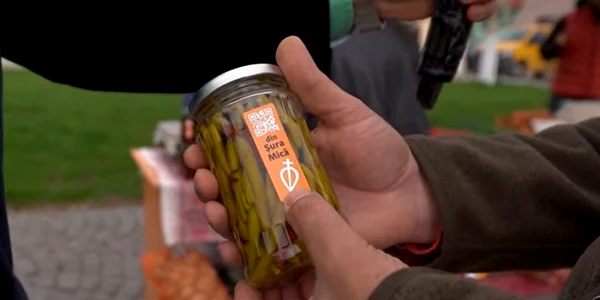 Emblema produselor vândute în piaţa volantă din Şura Mică - Sibiu Foto Daciana Stoica