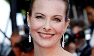„Actorul e undeva la mijloc, între ceva ce poate controla şi ceva care îi scapǎ…" interviu cu actriţa Carole BOUQUET jpeg