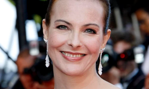 „Actorul e undeva la mijloc, între ceva ce poate controla şi ceva care îi scapǎ…"   interviu cu actriţa Carole BOUQUET jpeg