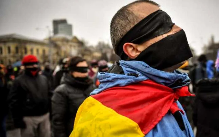 Flashmob - protest mut in Piata Victoriei la Guvern FOTO AFP 