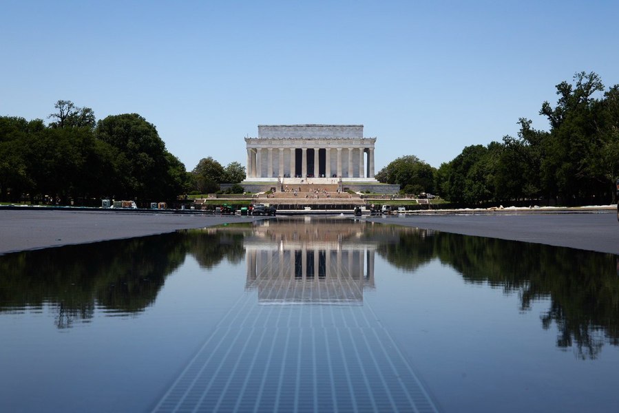 Trump își contrazice propriul Departament de Justiție în cazul piscinei de la Memorialul Lincoln