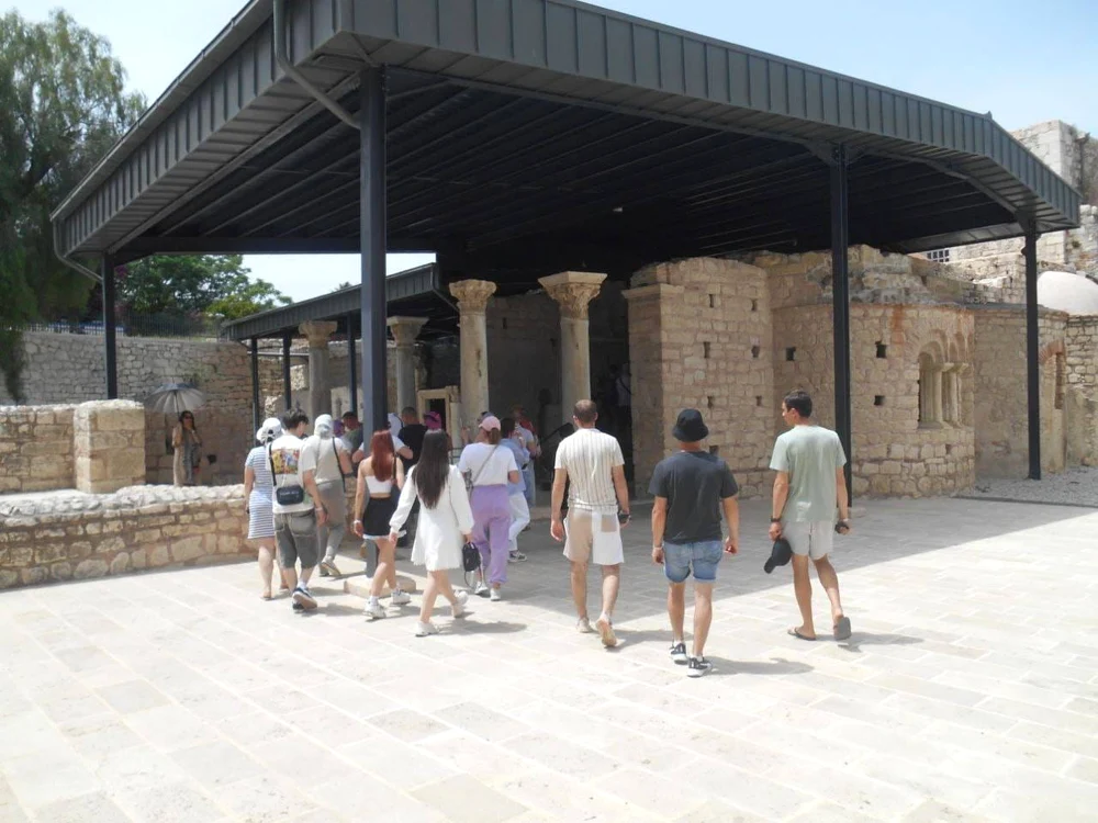 Peste 100 de tineri ar fi participat la sesiunile de îndoctrinare. FOTO: Deschide.md