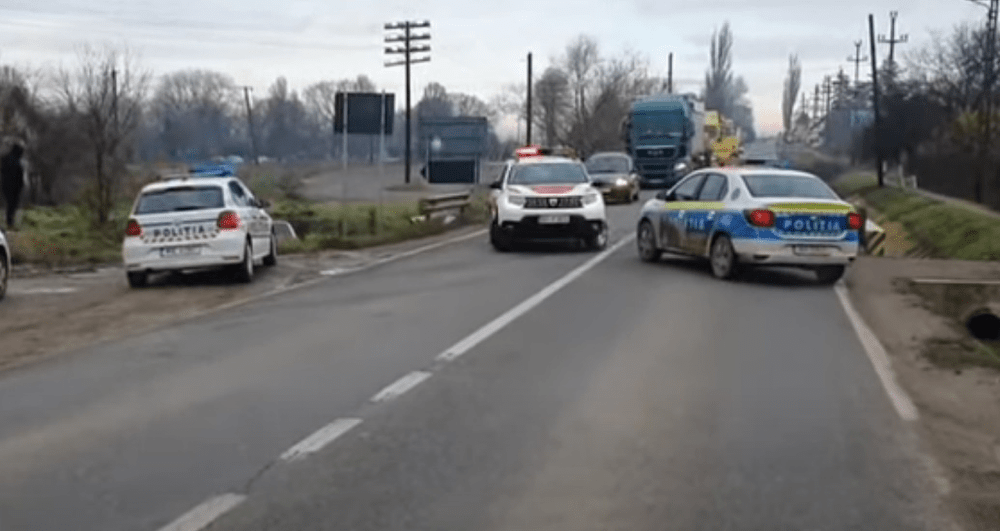 Urmărire ca-n filme în Bihor. Polițiștii au blocat un drum ca să prindă un șofer VIDEO