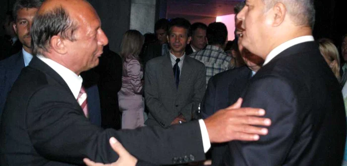 Preşedintele Traian Băsescu, alături de fostul premier Adrian Năstase FOTO Arhiva Adevărul