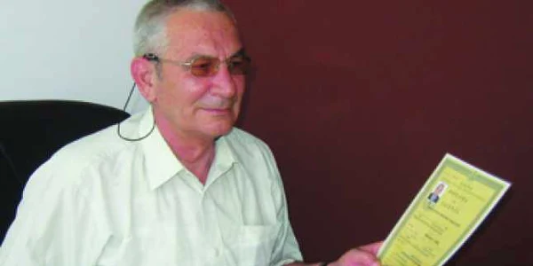 Bacău: Băcăuanul care a făcut 10 facultăţi în 7 ani
