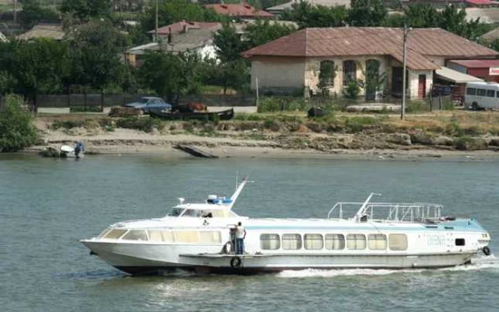 Şalupă sechestrată în portul Sulina FOTO ziaruldetulcea.ro