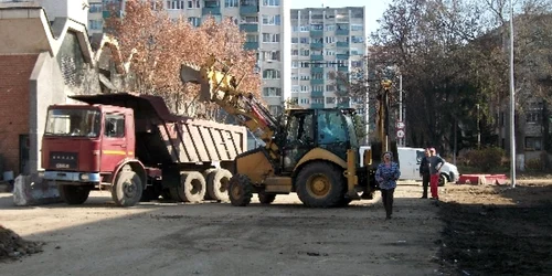 Strada Braşovului este în reparaţii 