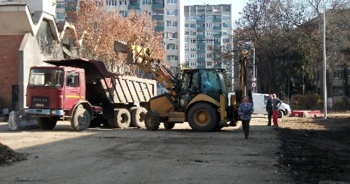 Strada Braşovului este în reparaţii 