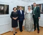 Principesa Elena la expoziția de la Londra a surorii sale, Principesa Sofia, alături de fiica sa, Elisabeta Karina, și de soțul acesteia. FOTO: Alex Coman/Casa Majestății Sale