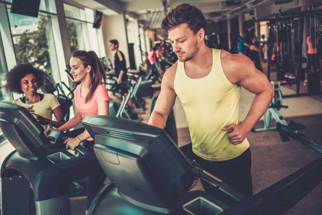 Bunele maniere se aplică şi în sala de sport FOTO elements.envato.com