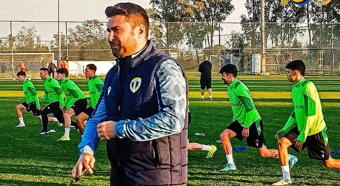Mutu, la antrenamentele „găzarilor”   FOTO Facebook Petrolul Ploiești