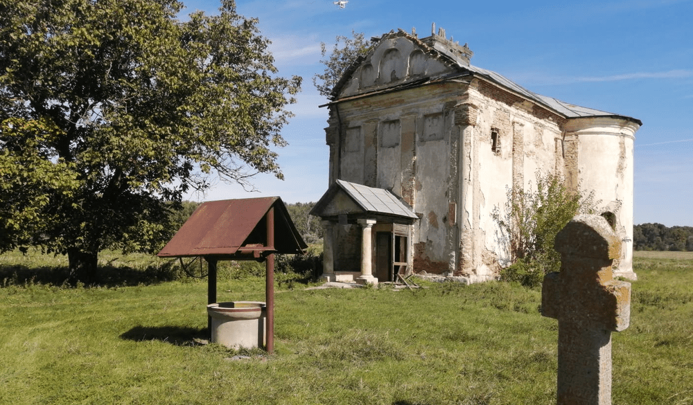 Biserica bântuită din Bărăgan. Povestea lăcașului ajuns în lista monumentelor digitalizate din România