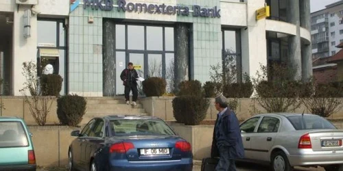 Creditele au fost acordate de sucursala Romexterra Bank din Alba Iulia