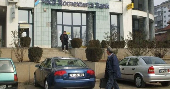 Creditele au fost acordate de sucursala Romexterra Bank din Alba Iulia