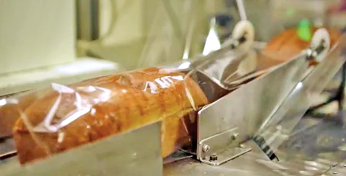 La final, sunt “îmbrăcaţi” în folie