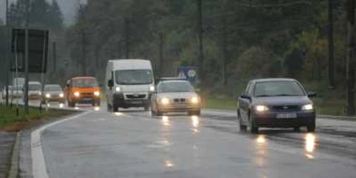 În acest moment, traficul este îngreunat din cauza carosabilului umed foto: Arhivă