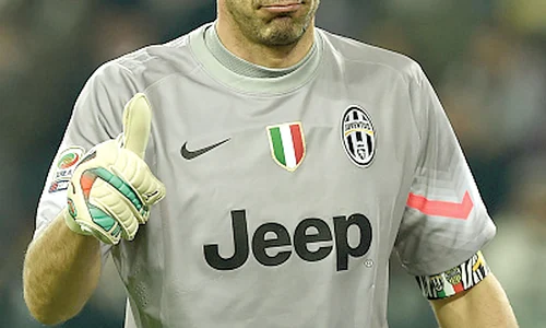 La 37 de ani, veteranul portar al lui Juventus Torino e la a doua tinereţe jpeg