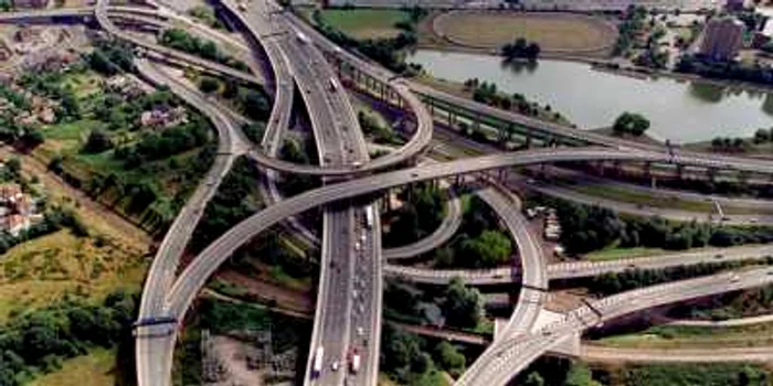 Cea mai complicată intersecţie din lume