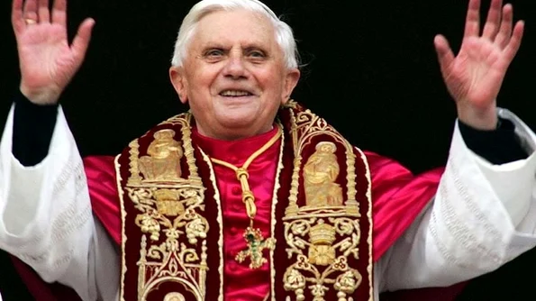 Papa Benedict al XVI lea, de la liberalism la conservatorism jpeg